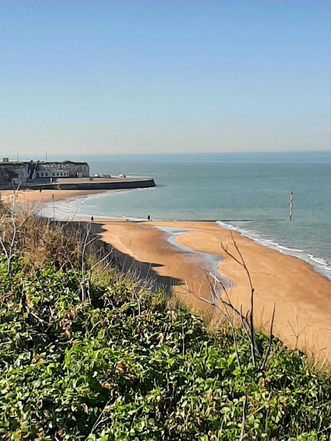 Nest Guesthouse Margate Exteriör bild